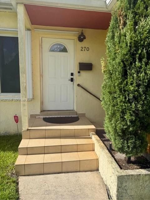 Vendido Recientemente: $499,000 (3 camas, 2 baños, 1394 Pies cuadrados)