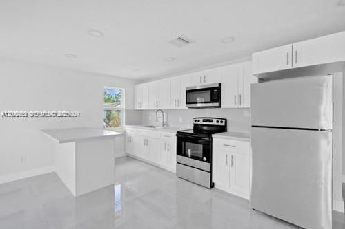 For Sale: $375,000 (3 beds, 2 baths, 1120 Square Feet)
