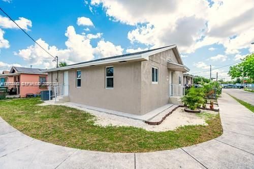 For Sale: $375,000 (3 beds, 2 baths, 1120 Square Feet)