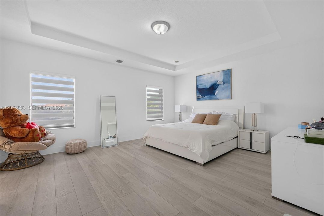 En Venta: $599,900 (4 camas, 2 baños, 2494 Pies cuadrados)