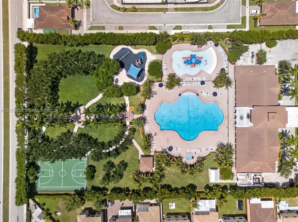 En Venta: $599,900 (4 camas, 2 baños, 2494 Pies cuadrados)