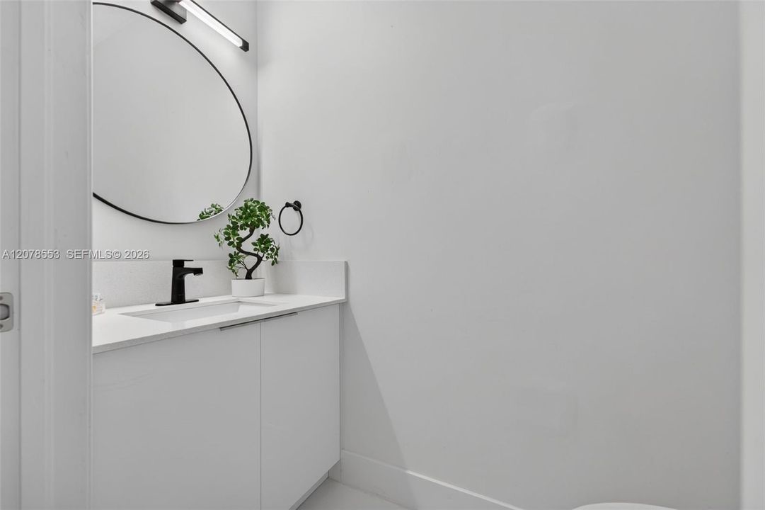 En Venta: $599,900 (4 camas, 2 baños, 2494 Pies cuadrados)