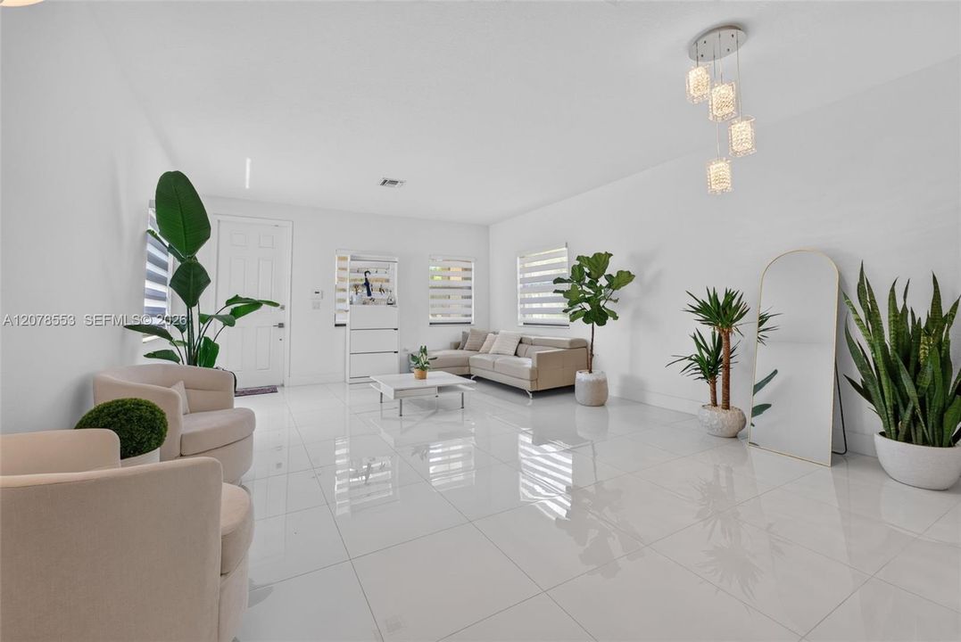 En Venta: $599,900 (4 camas, 2 baños, 2494 Pies cuadrados)