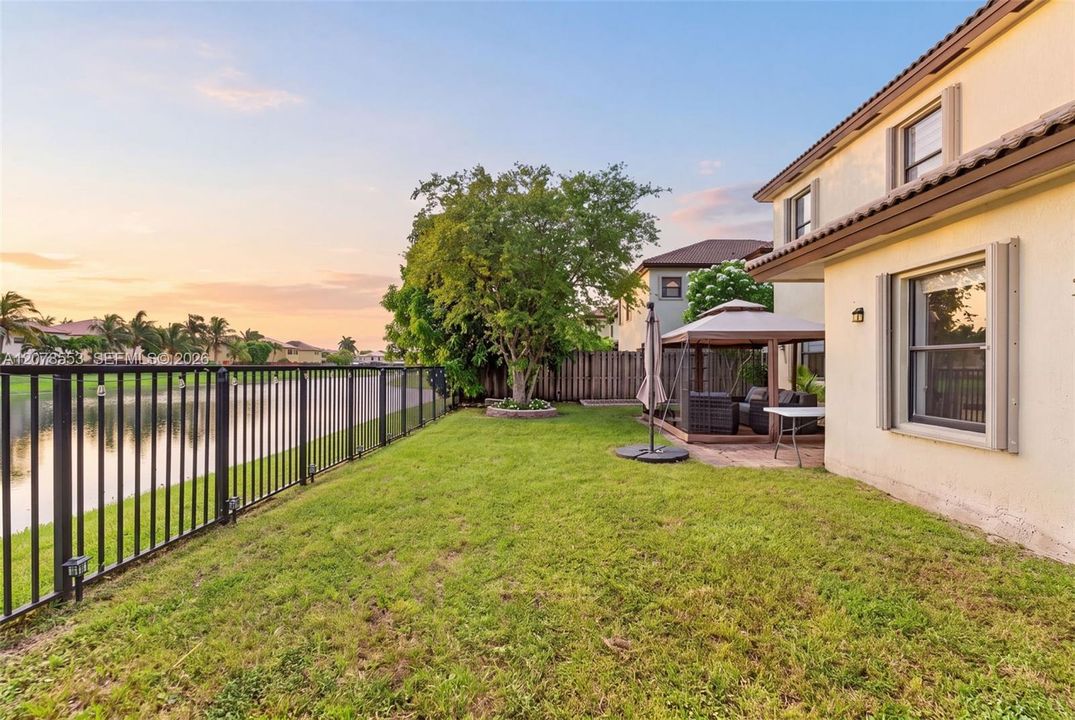 En Venta: $599,900 (4 camas, 2 baños, 2494 Pies cuadrados)