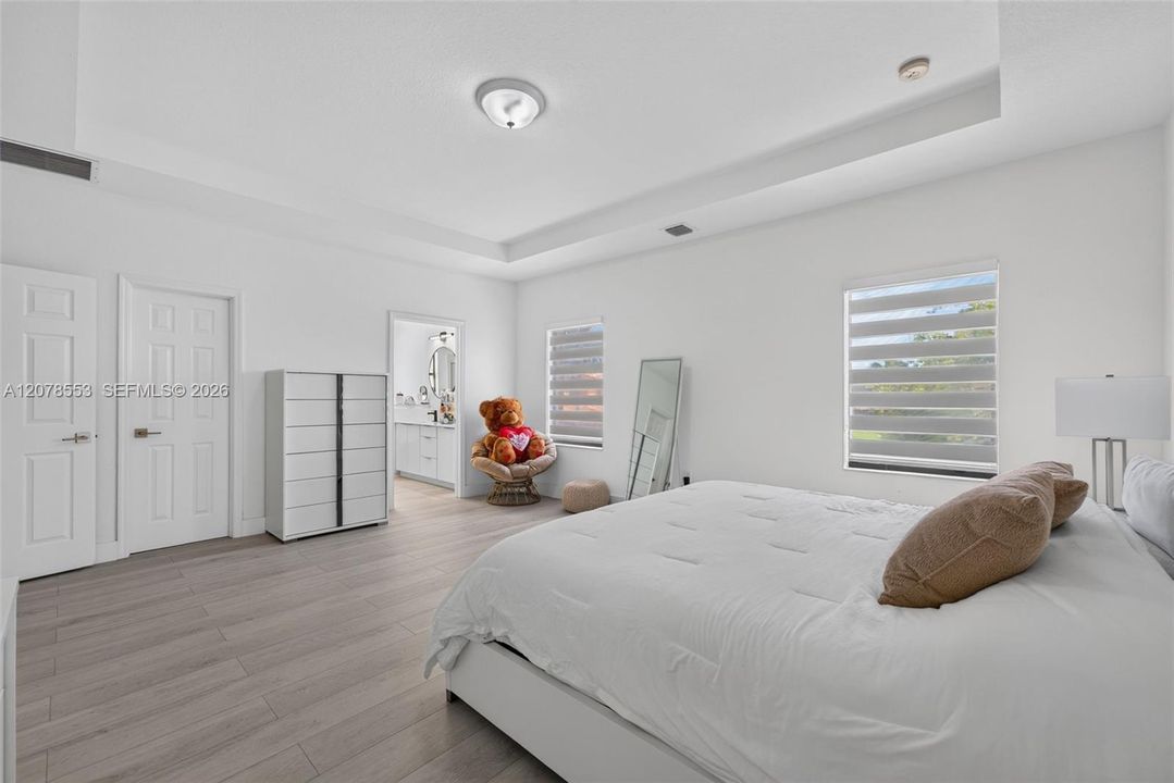 En Venta: $599,900 (4 camas, 2 baños, 2494 Pies cuadrados)