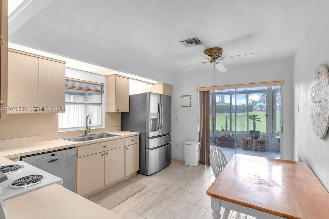 En Venta: $399,000 (3 camas, 2 baños, 1627 Pies cuadrados)