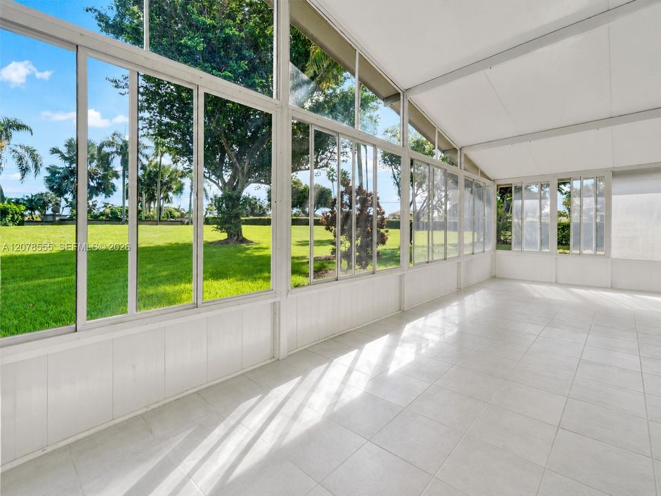 En Venta: $399,000 (3 camas, 2 baños, 1627 Pies cuadrados)