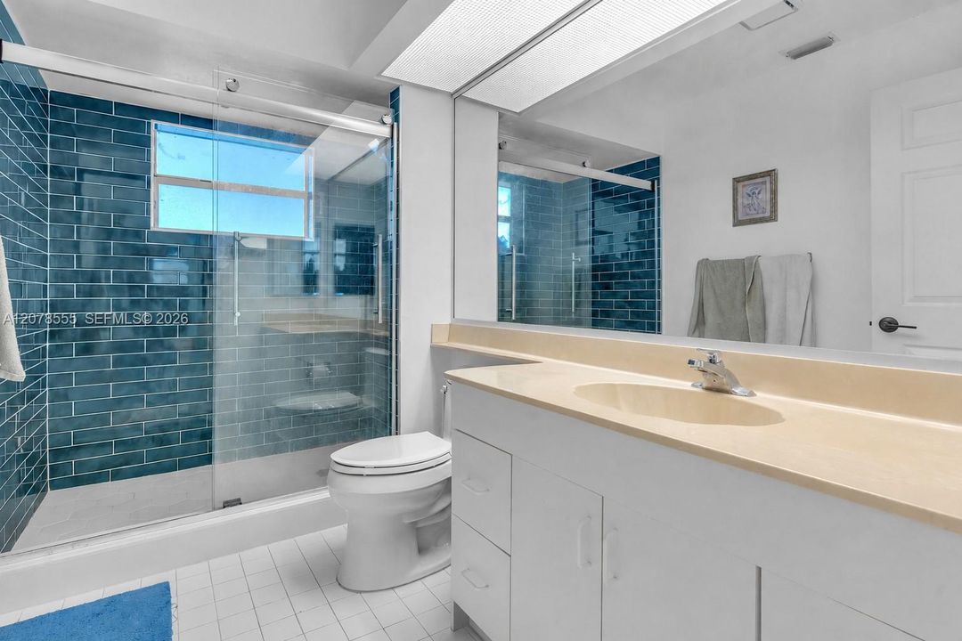 En Venta: $399,000 (3 camas, 2 baños, 1627 Pies cuadrados)