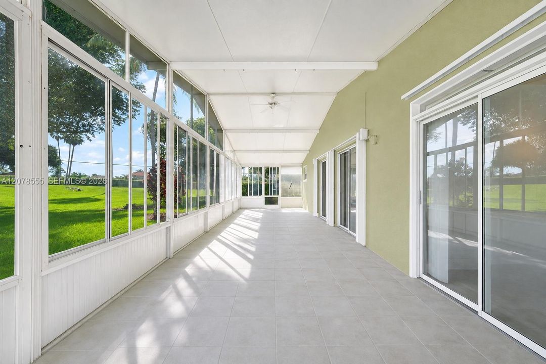 En Venta: $399,000 (3 camas, 2 baños, 1627 Pies cuadrados)