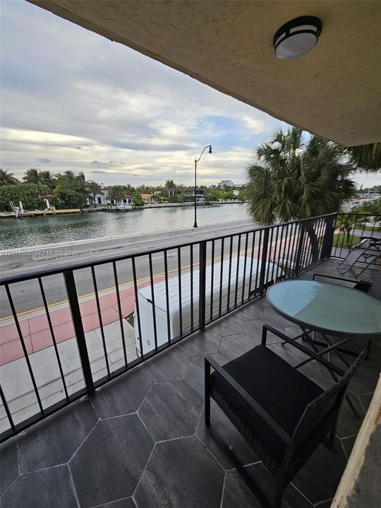 For Rent: $3,650 (2 beds, 2 baths, 730 Square Feet)