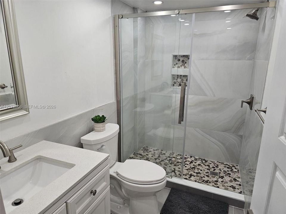 For Rent: $3,650 (2 beds, 2 baths, 730 Square Feet)