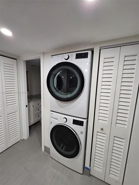 For Rent: $3,650 (2 beds, 2 baths, 730 Square Feet)