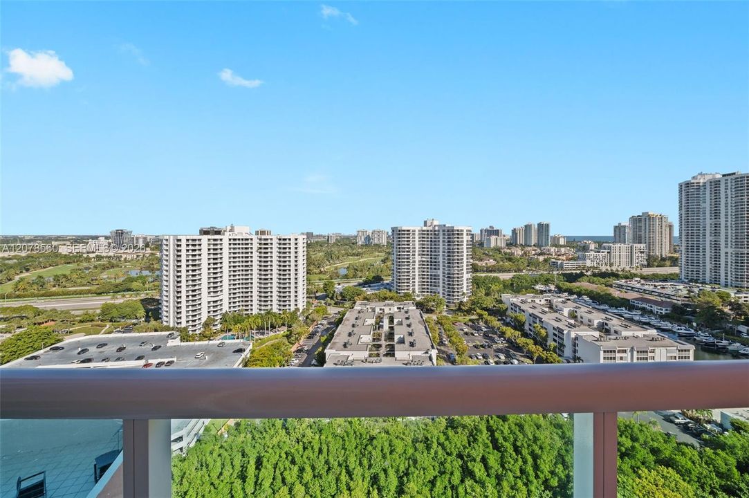 For Sale: $689,000 (2 beds, 2 baths, 1610 Square Feet)