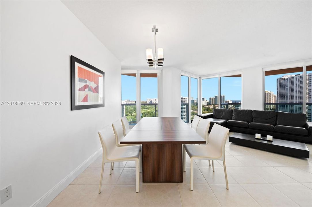 For Sale: $689,000 (2 beds, 2 baths, 1610 Square Feet)