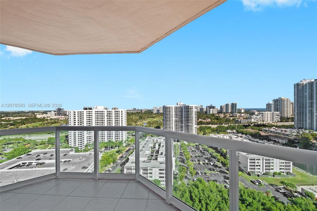 For Sale: $689,000 (2 beds, 2 baths, 1610 Square Feet)