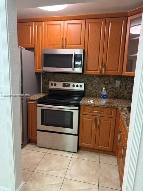 В аренду: $1,900 (1 спален, 1 ванн, 590 Квадратных фут)