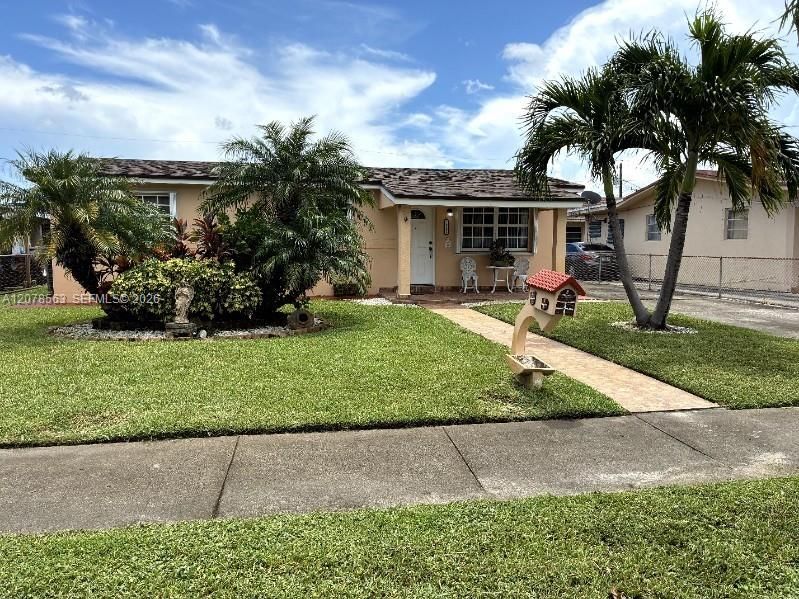 En Venta: $625,000 (4 camas, 2 baños, 1680 Pies cuadrados)