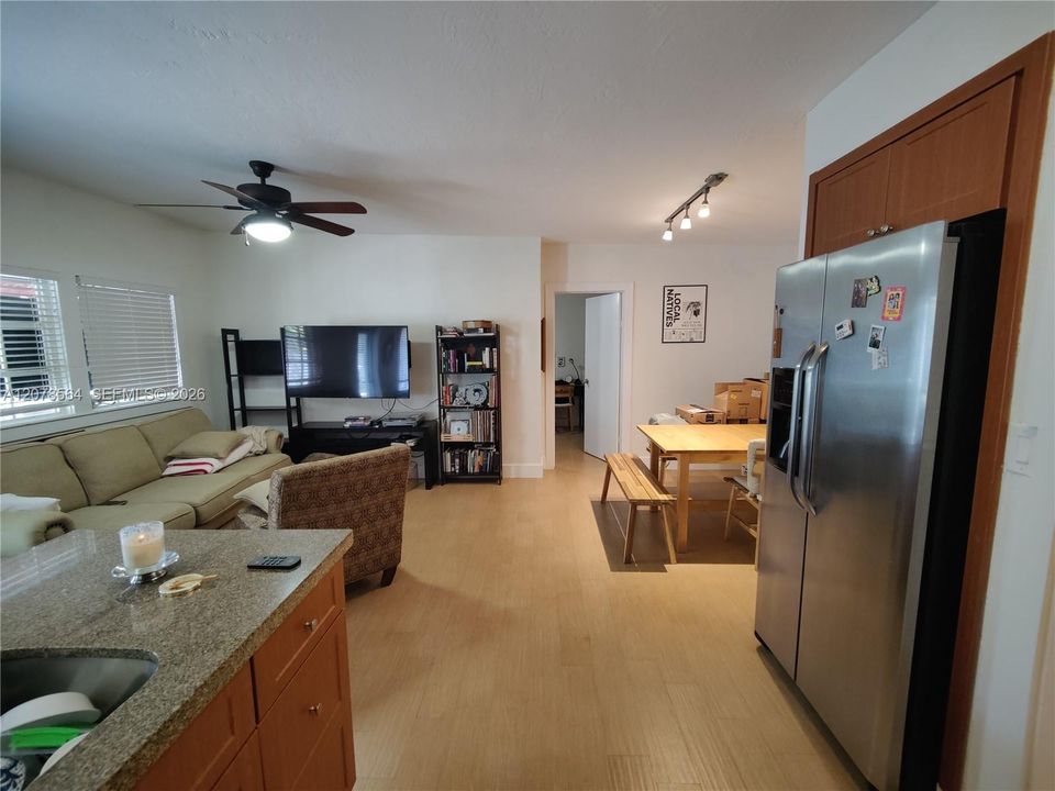 For Sale: $2,795,000 (4 beds, 4 baths, 2517 Square Feet)