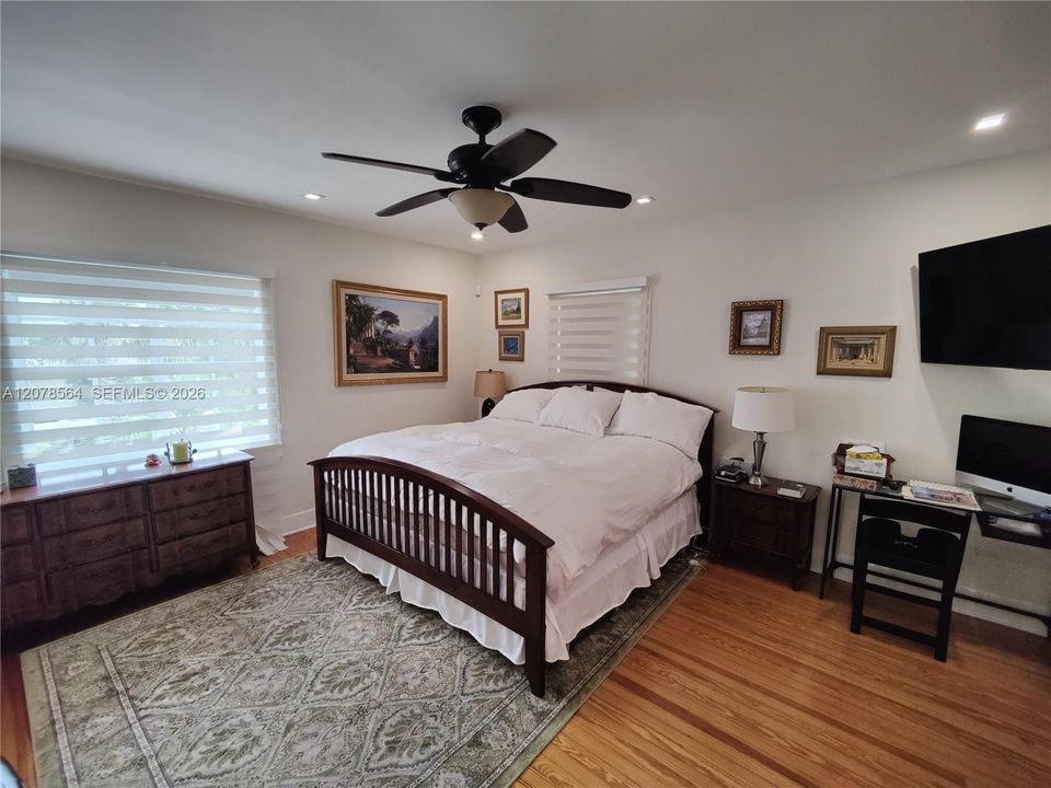 For Sale: $2,795,000 (4 beds, 4 baths, 2517 Square Feet)