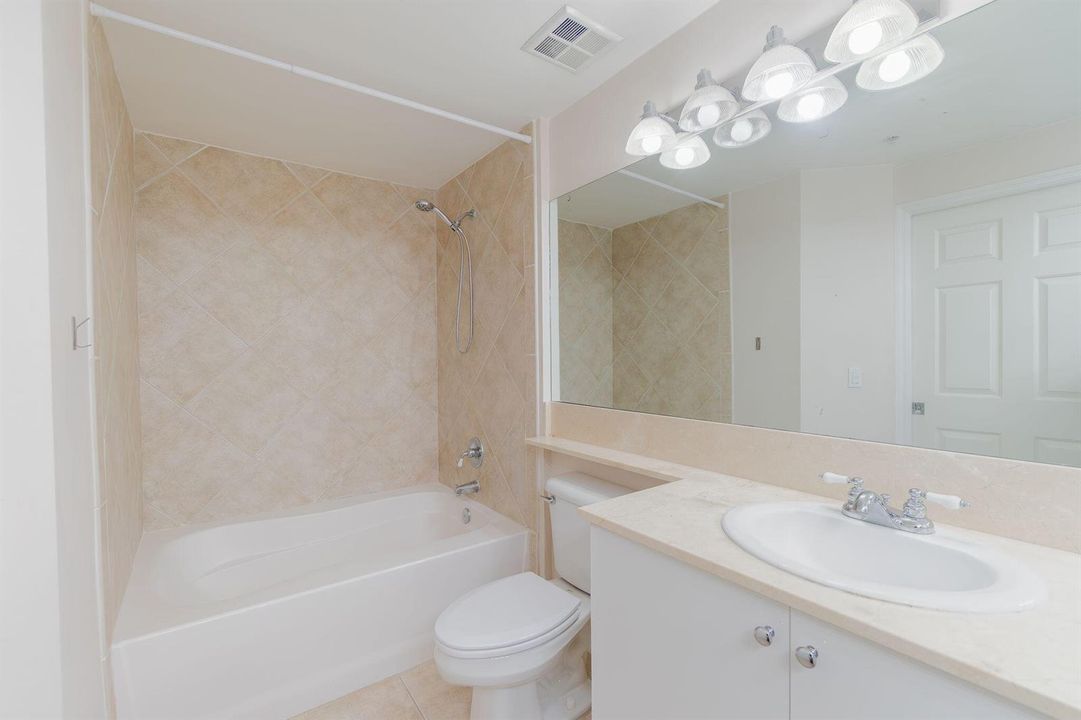 Primary Bath (2)