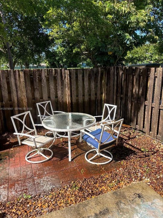 For Rent: $2,650 (3 beds, 2 baths, 1432 Square Feet)