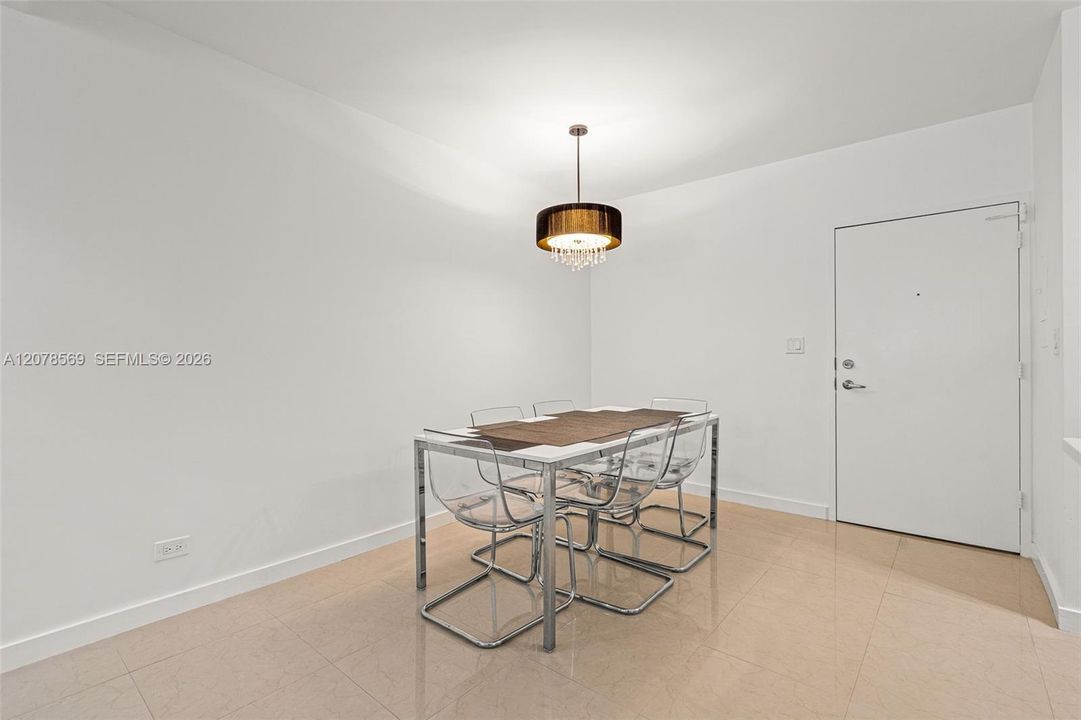 For Rent: $3,100 (2 beds, 2 baths, 1020 Square Feet)