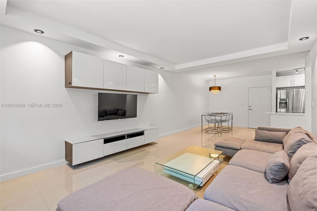 For Rent: $3,100 (2 beds, 2 baths, 1020 Square Feet)