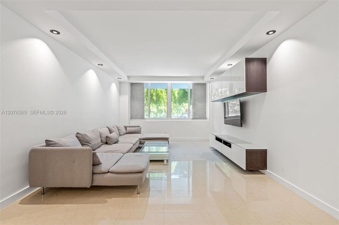 For Rent: $3,100 (2 beds, 2 baths, 1020 Square Feet)