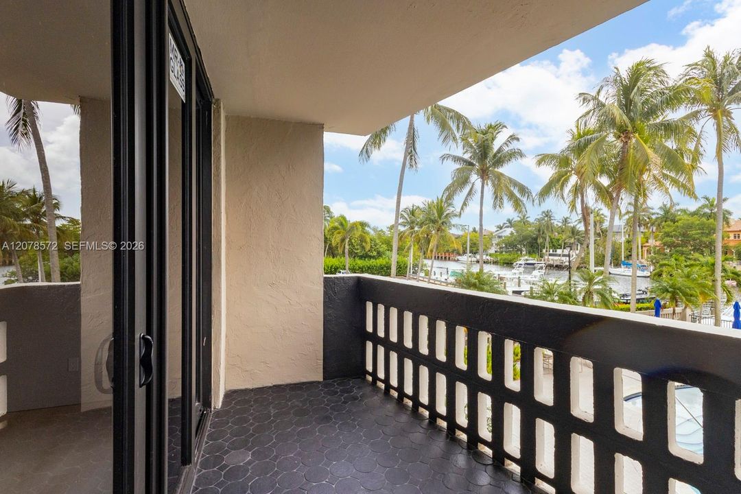 For Rent: $6,250 (3 beds, 2 baths, 1570 Square Feet)