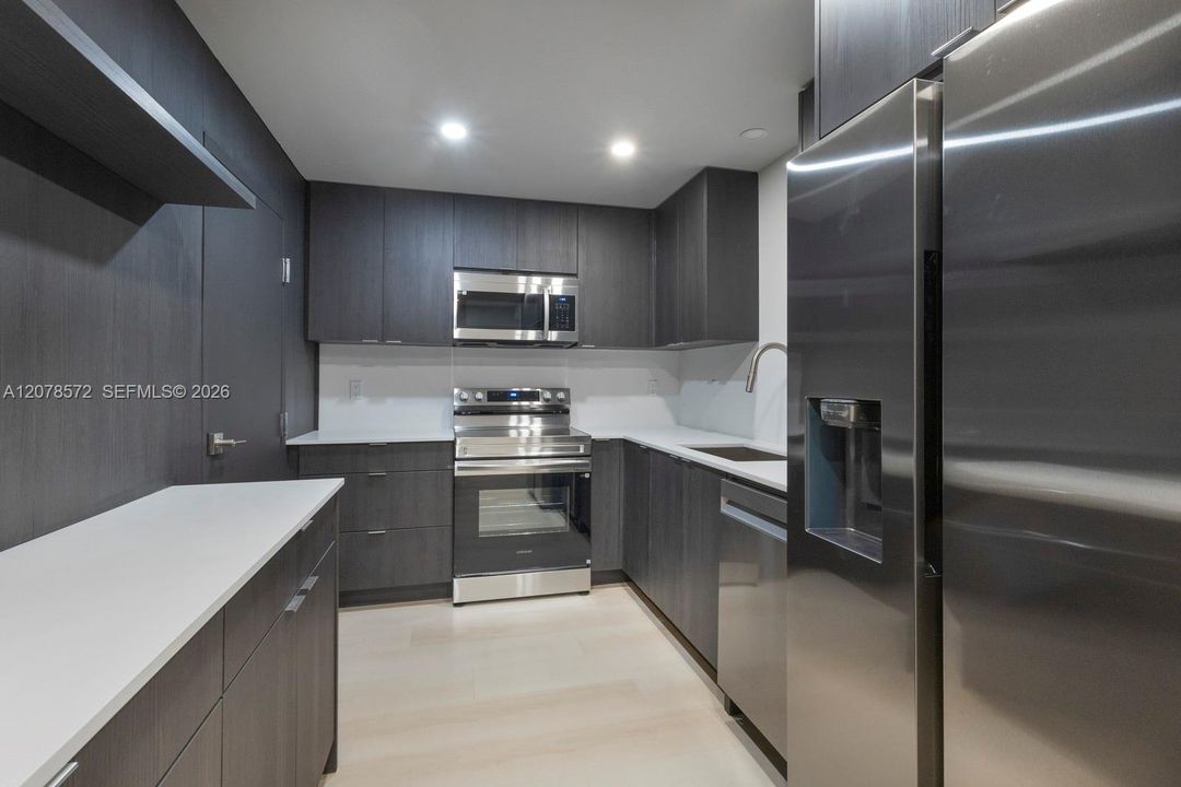 For Rent: $6,250 (3 beds, 2 baths, 1570 Square Feet)