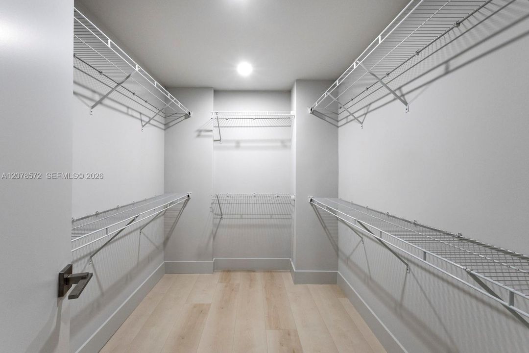 For Rent: $6,250 (3 beds, 2 baths, 1570 Square Feet)