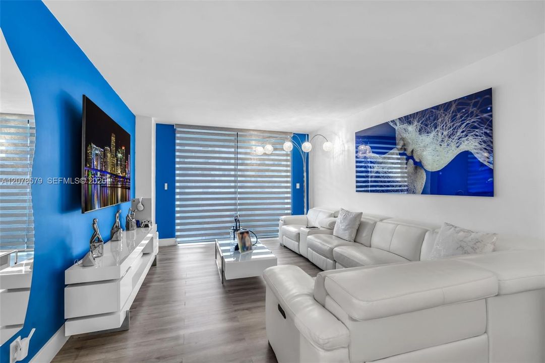 En Venta: $250,000 (2 camas, 2 baños, 978 Pies cuadrados)