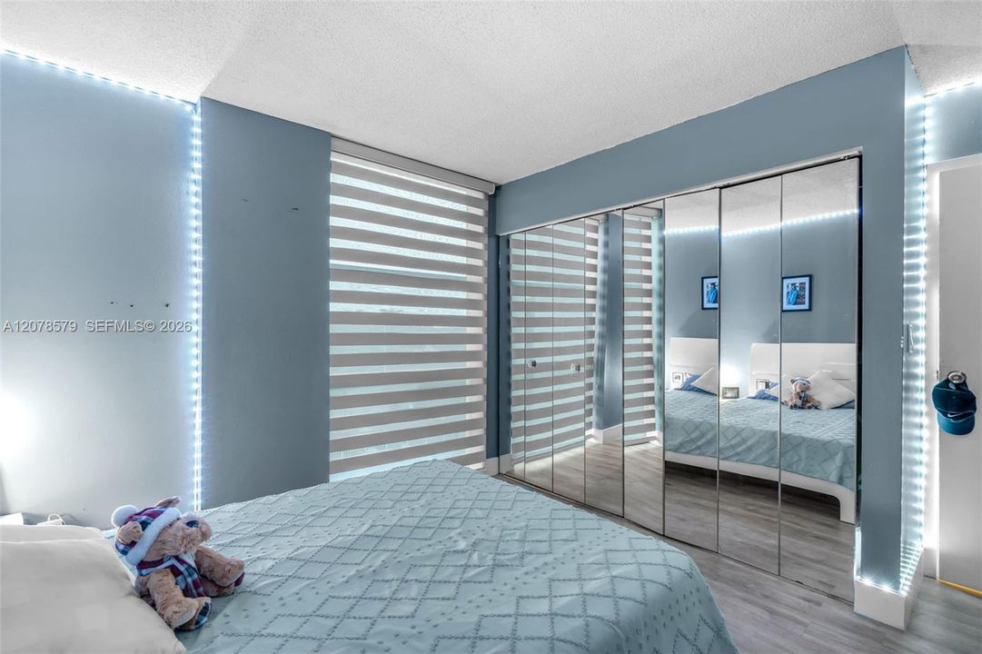 En Venta: $250,000 (2 camas, 2 baños, 978 Pies cuadrados)
