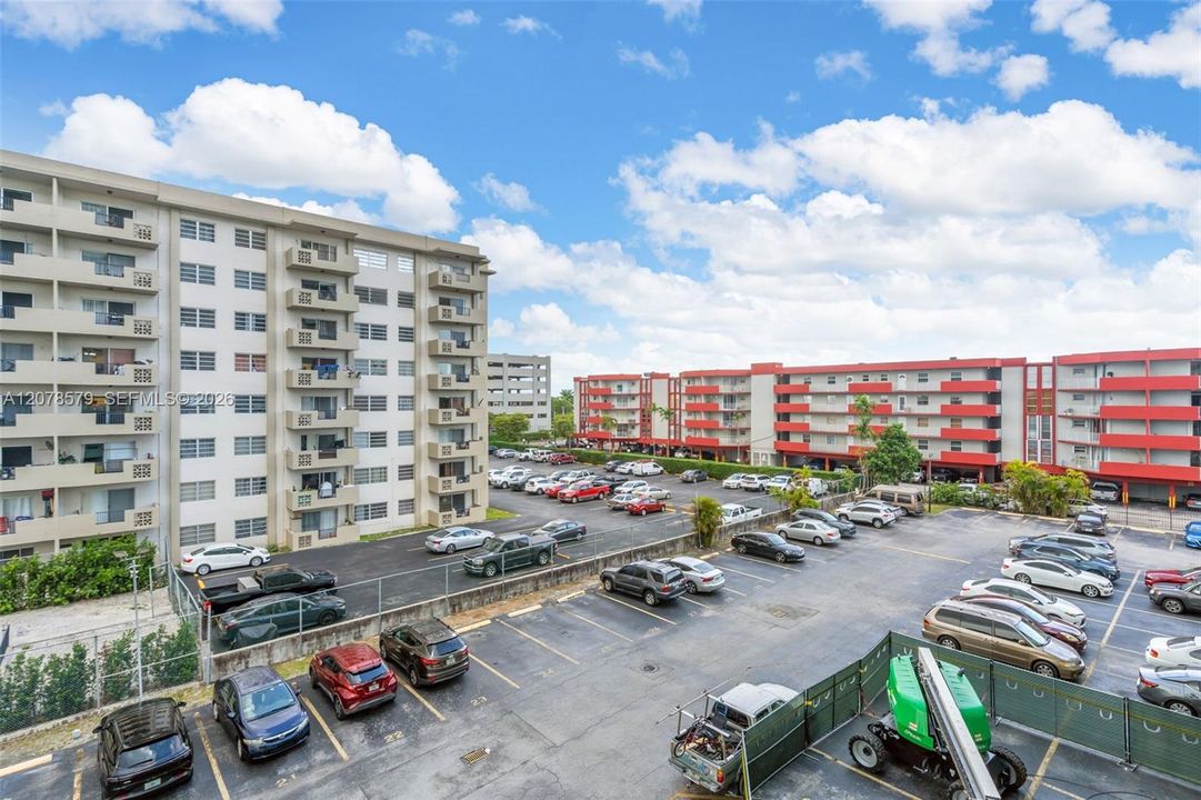 En Venta: $250,000 (2 camas, 2 baños, 978 Pies cuadrados)