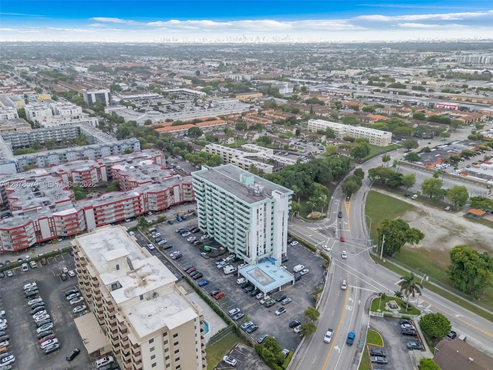 En Venta: $250,000 (2 camas, 2 baños, 978 Pies cuadrados)