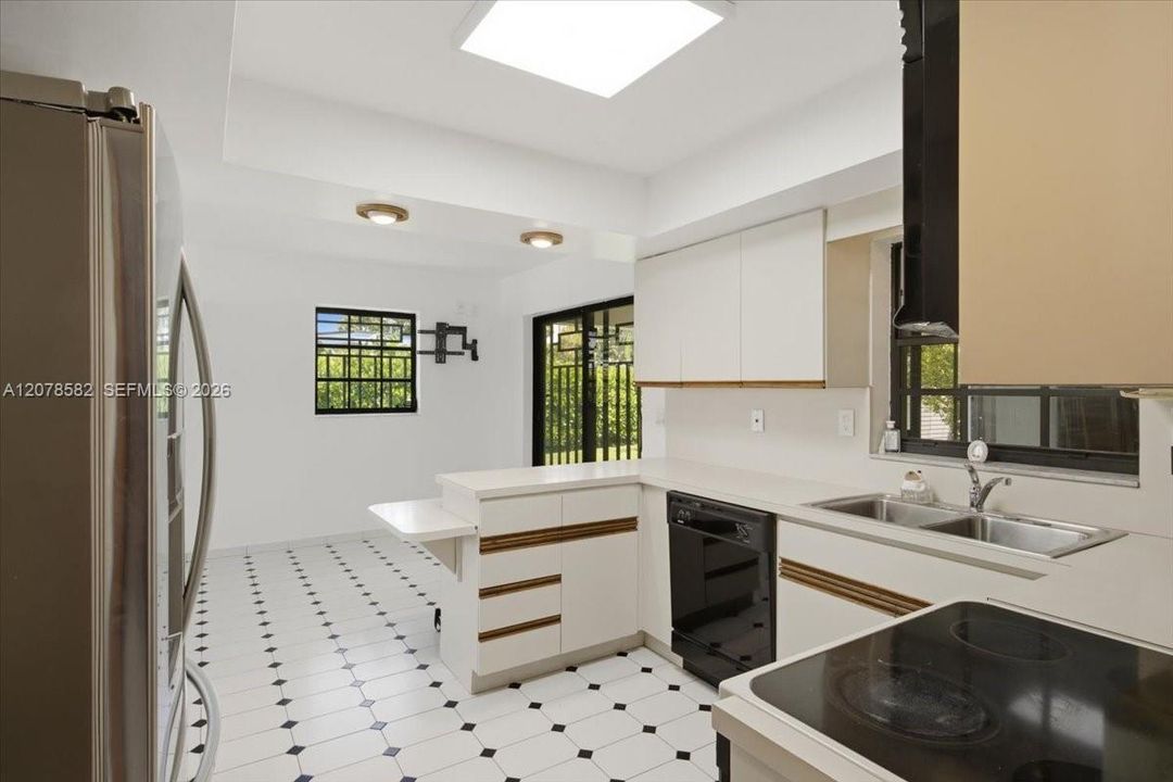For Sale: $775,000 (4 beds, 2 baths, 2296 Square Feet)