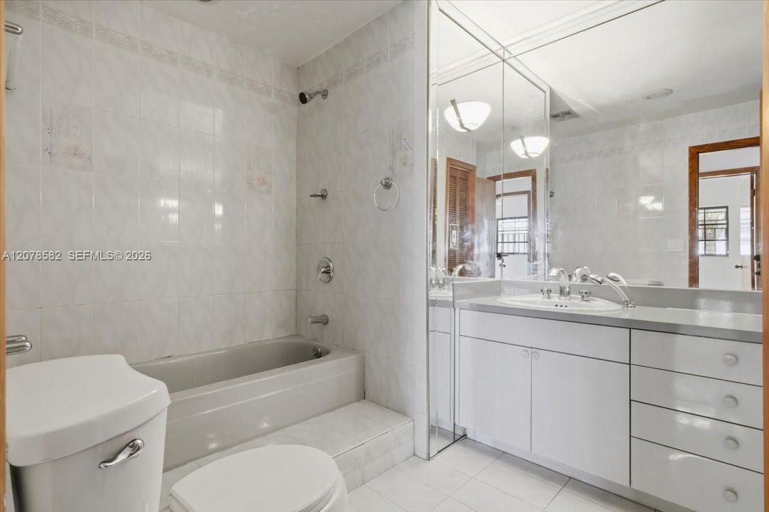 For Sale: $775,000 (4 beds, 2 baths, 2296 Square Feet)