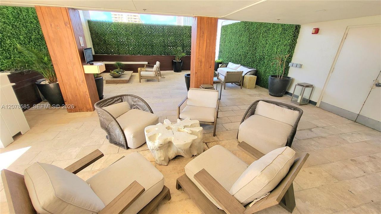 На продажу: $599,000 (2 спален, 1 ванн, 1086 Квадратных фут)