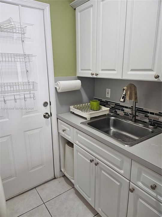 Linen Built-in and storage