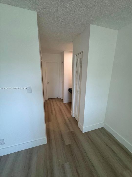 For Rent: $1,650 (1 beds, 1 baths, 812 Square Feet)