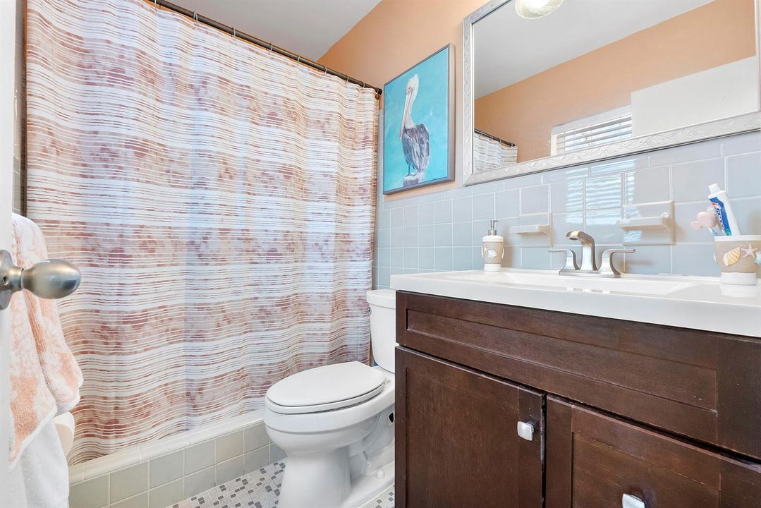 2500 Ne 36th St_041