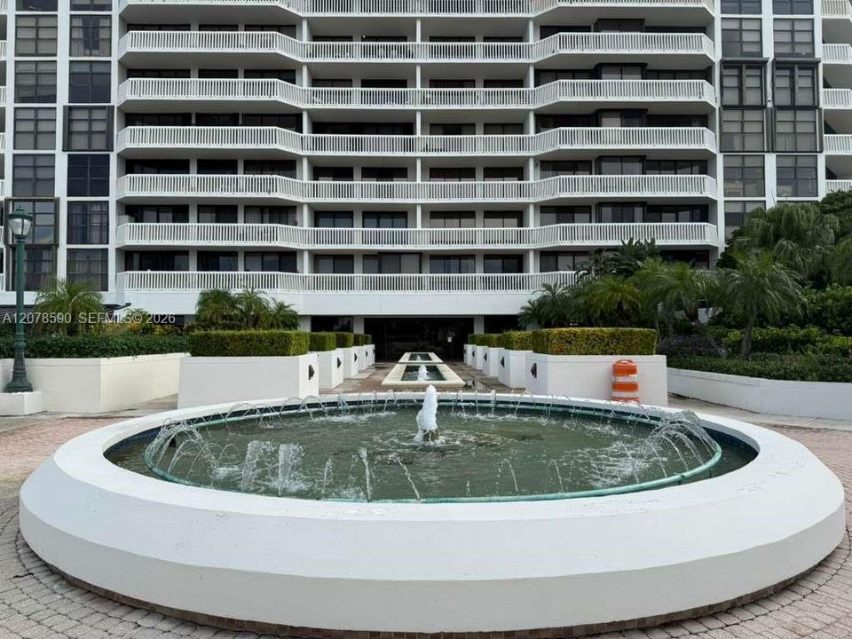 En Venta: $480,000 (2 camas, 2 baños, 1300 Pies cuadrados)