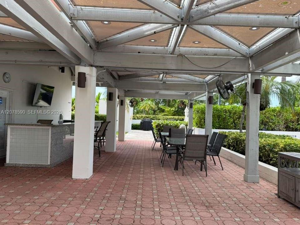 En Venta: $480,000 (2 camas, 2 baños, 1300 Pies cuadrados)