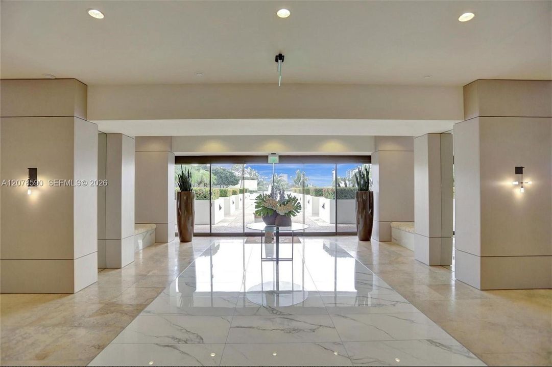 En Venta: $480,000 (2 camas, 2 baños, 1300 Pies cuadrados)