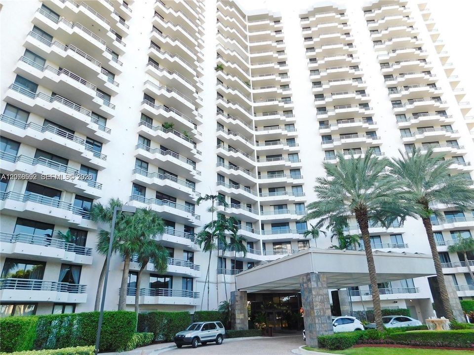 В аренду: $2,550 (2 спален, 2 ванн, 1134 Квадратных фут)