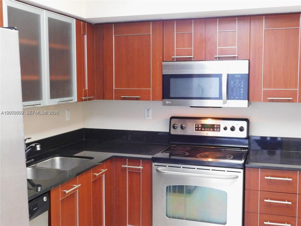 В аренду: $2,550 (2 спален, 2 ванн, 1134 Квадратных фут)