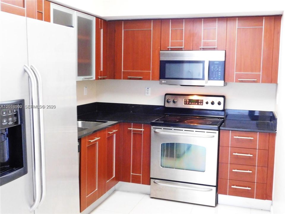 В аренду: $2,550 (2 спален, 2 ванн, 1134 Квадратных фут)
