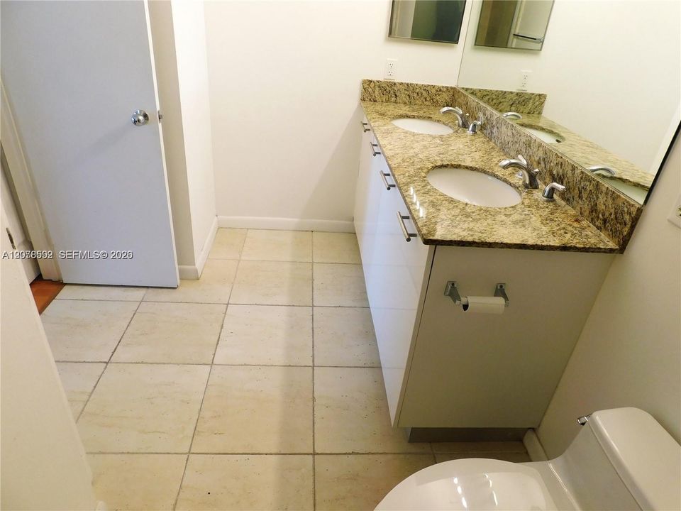 В аренду: $2,550 (2 спален, 2 ванн, 1134 Квадратных фут)