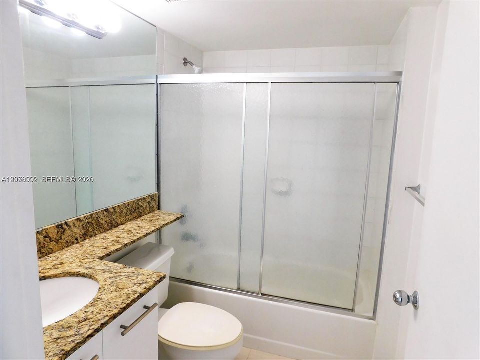 В аренду: $2,550 (2 спален, 2 ванн, 1134 Квадратных фут)