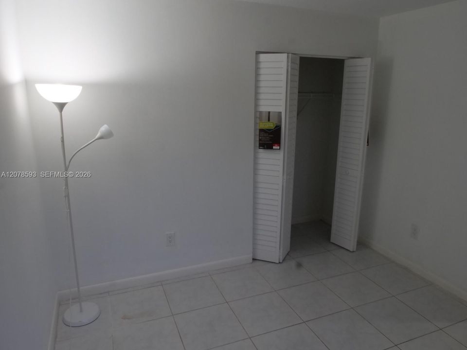 For Rent: $2,300 (2 beds, 2 baths, 868 Square Feet)